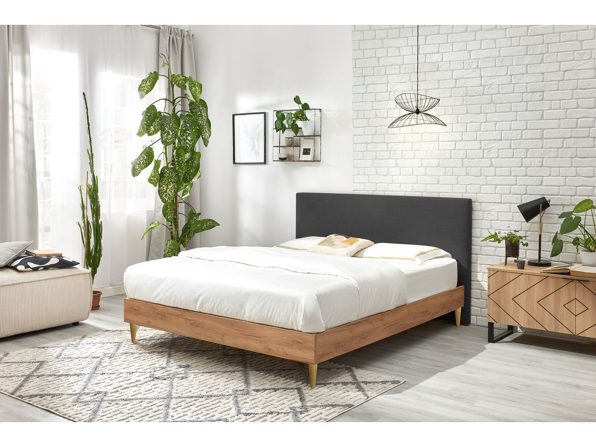 Structure de lit 140x190 cm NOA avec lattes massives pieds en bois naturel