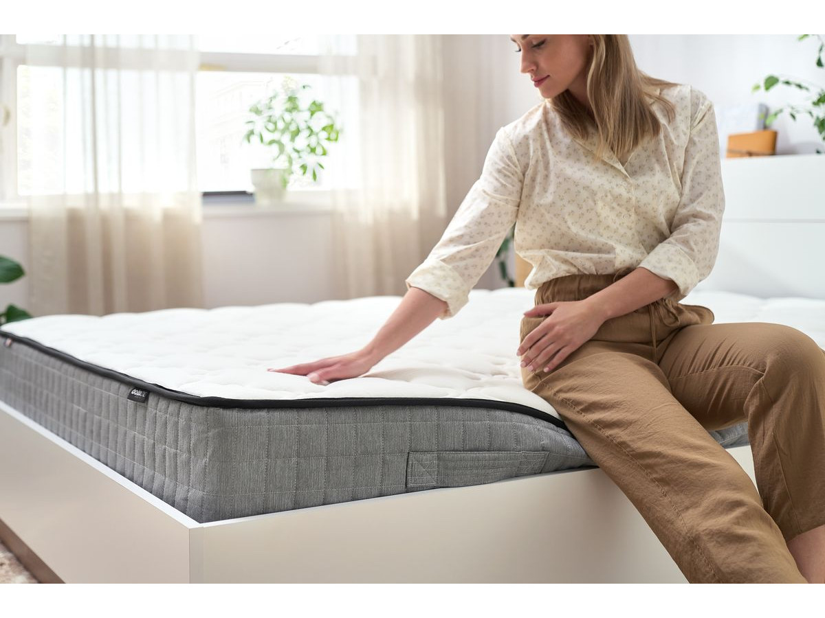 ZOE matras 26 cm 638 pocketveren + traagschuim