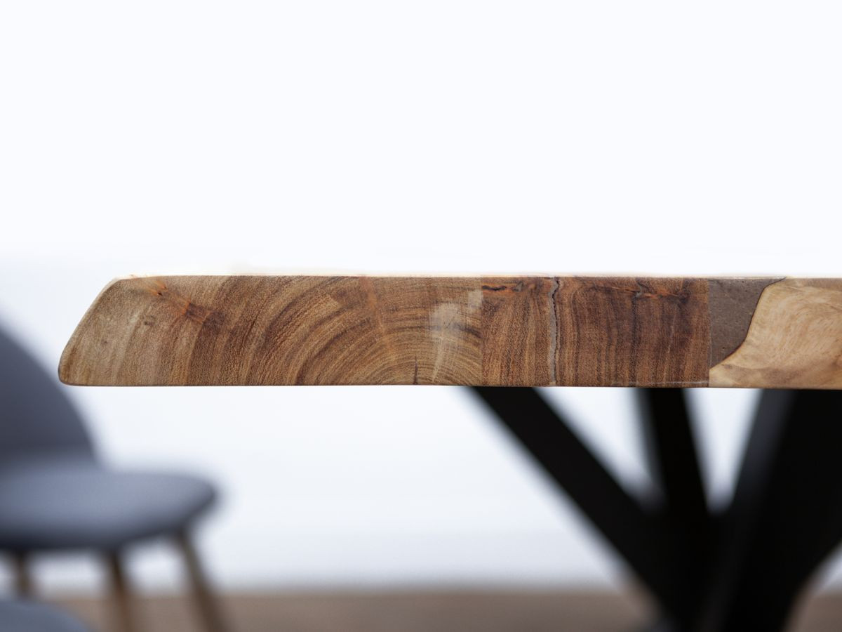 TWIST eettafel Massief acaciahout en zwarte metalen poten