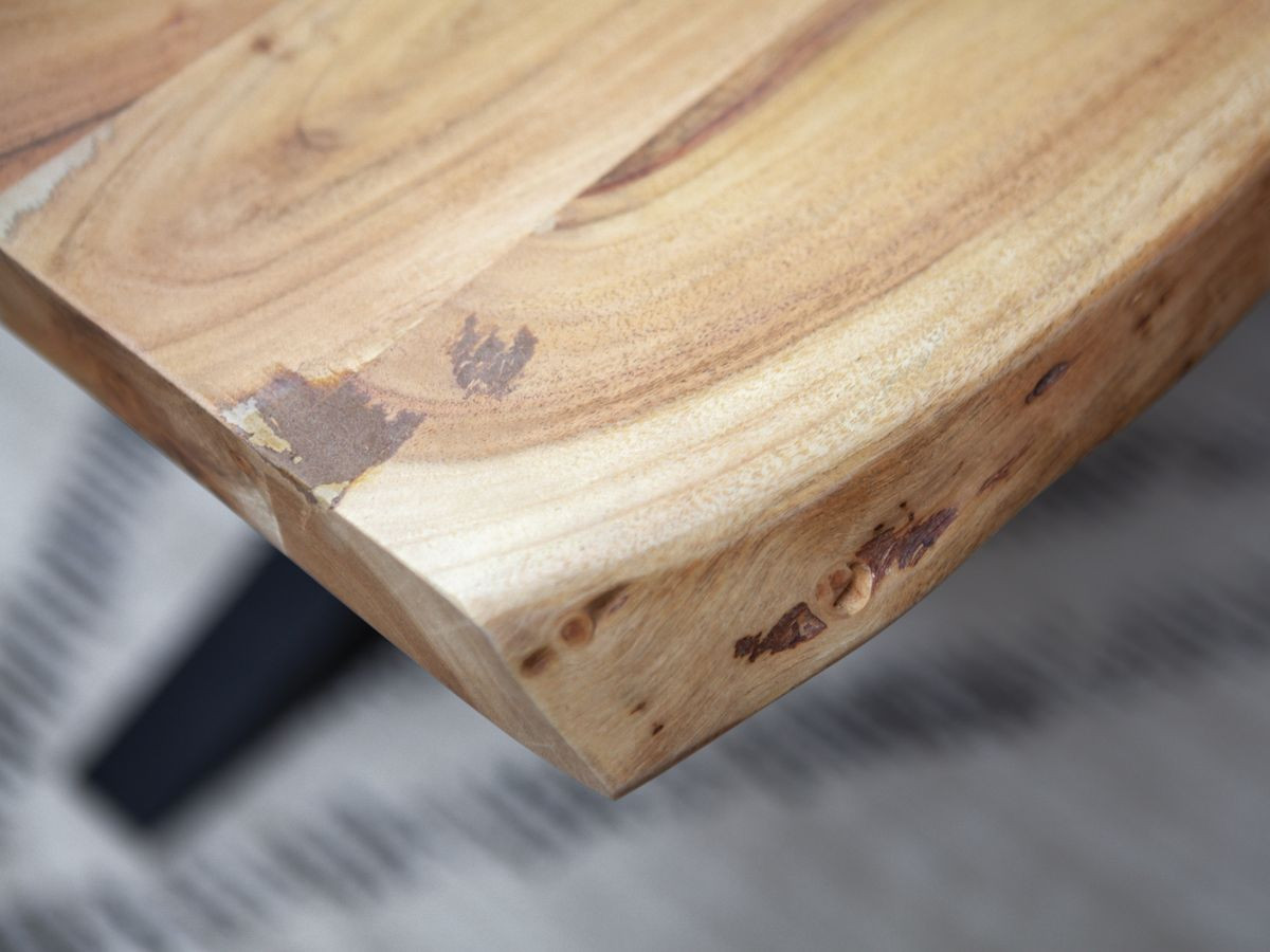 TWIST eettafel Massief acaciahout en zwarte metalen poten