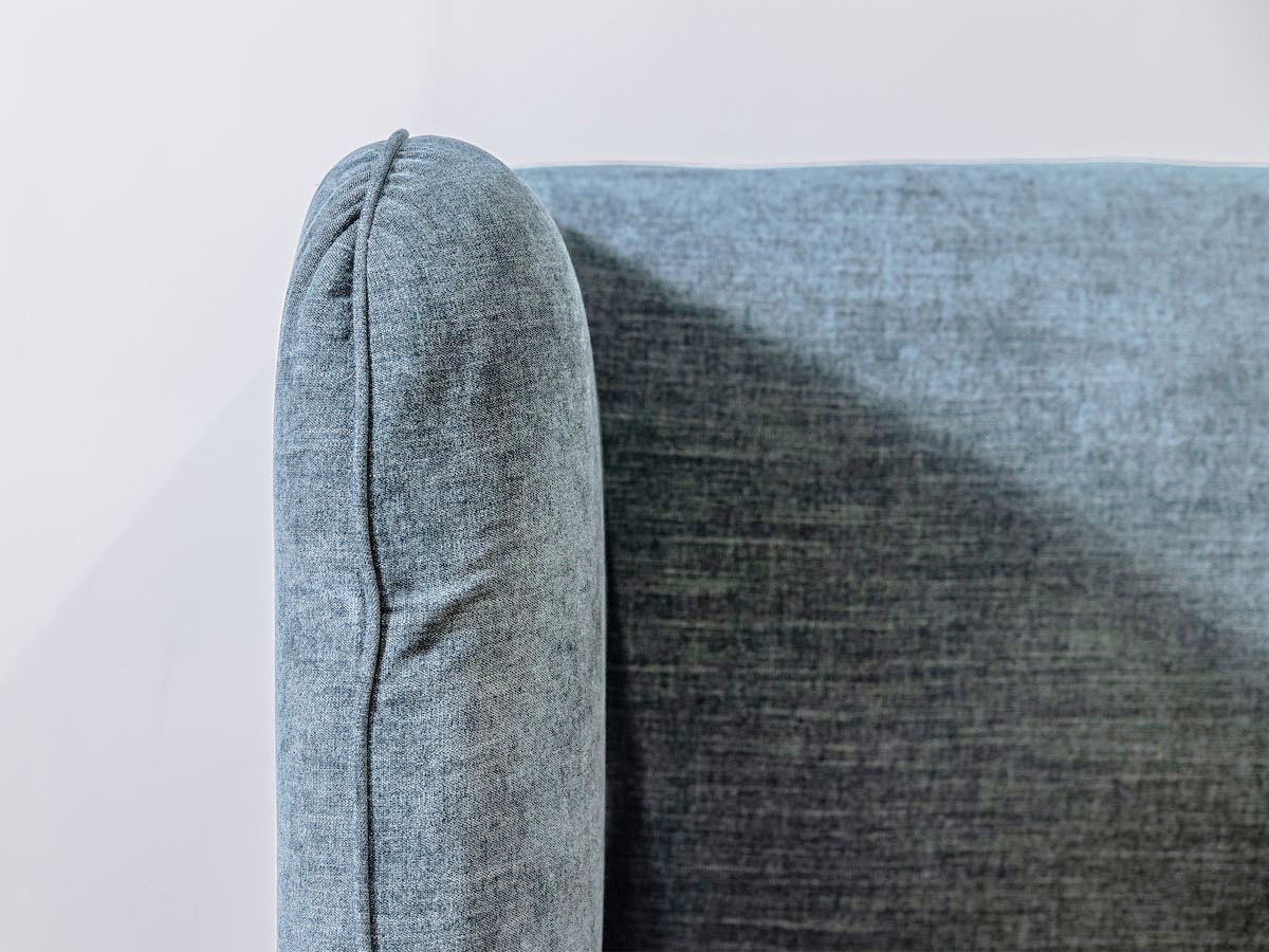 Lit coffre LOUISE avec tête de lit rembourrée gris clair — vue 5