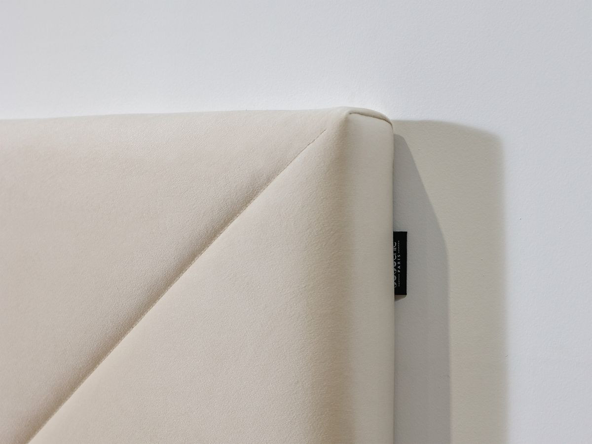 ROMANE bed met lattenbodem van massief fluweel