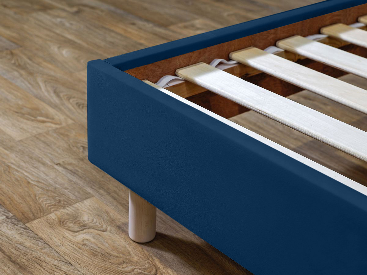 ROMANE bed met lattenbodem van massief fluweel