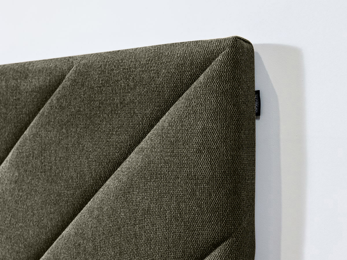 ROMANE bed met massieve lattenbodem in structuurstof