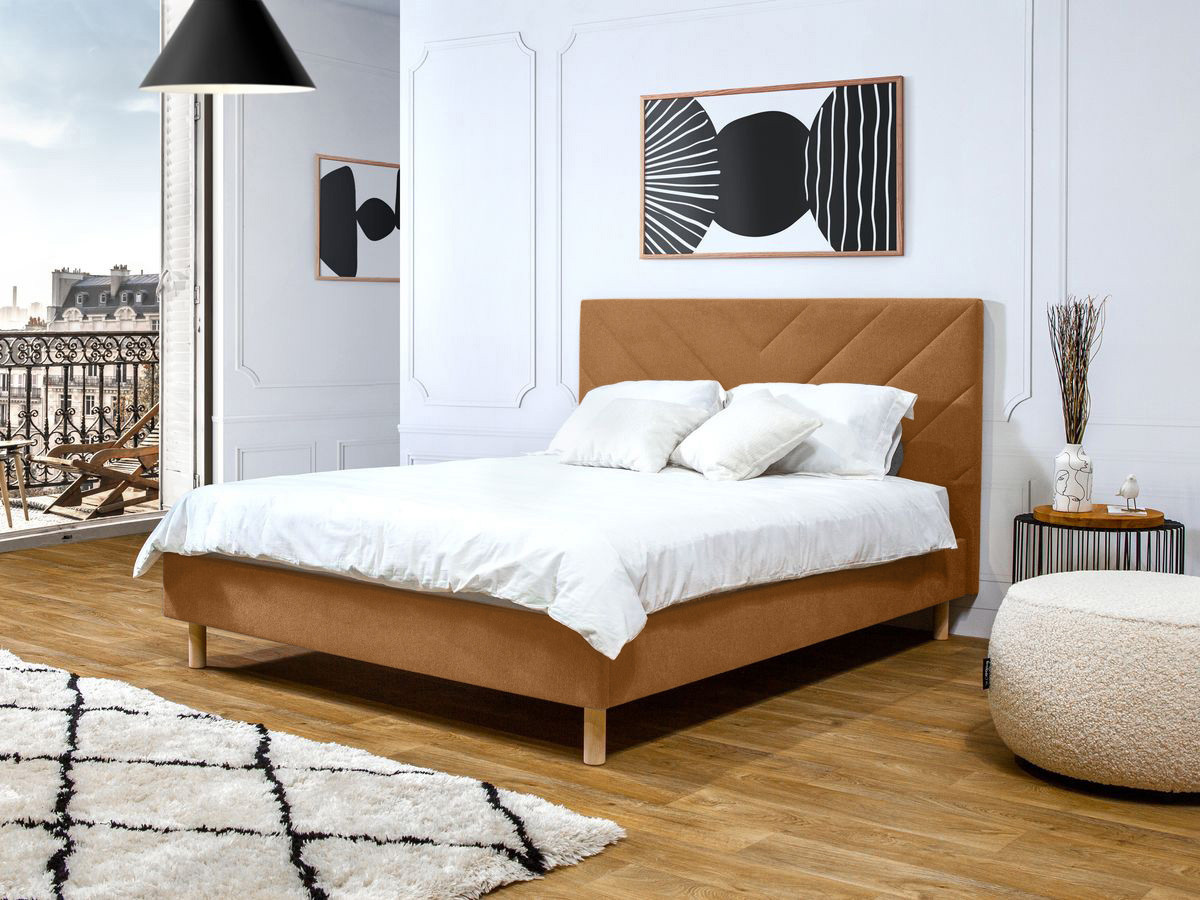 ROMANE bed met massieve lattenbodem in structuurstof
