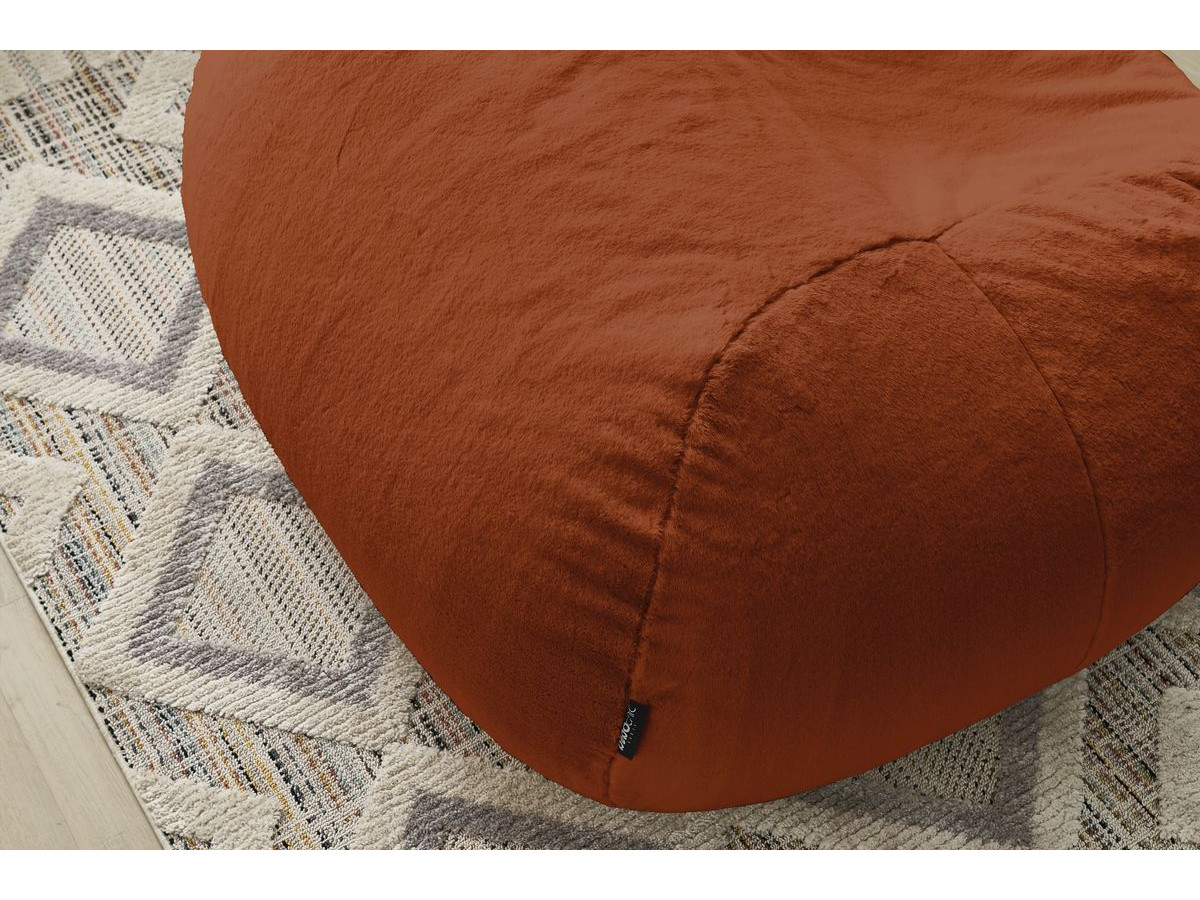 Pouf ultra moelleux MERIBEL tissu imitation fourrure