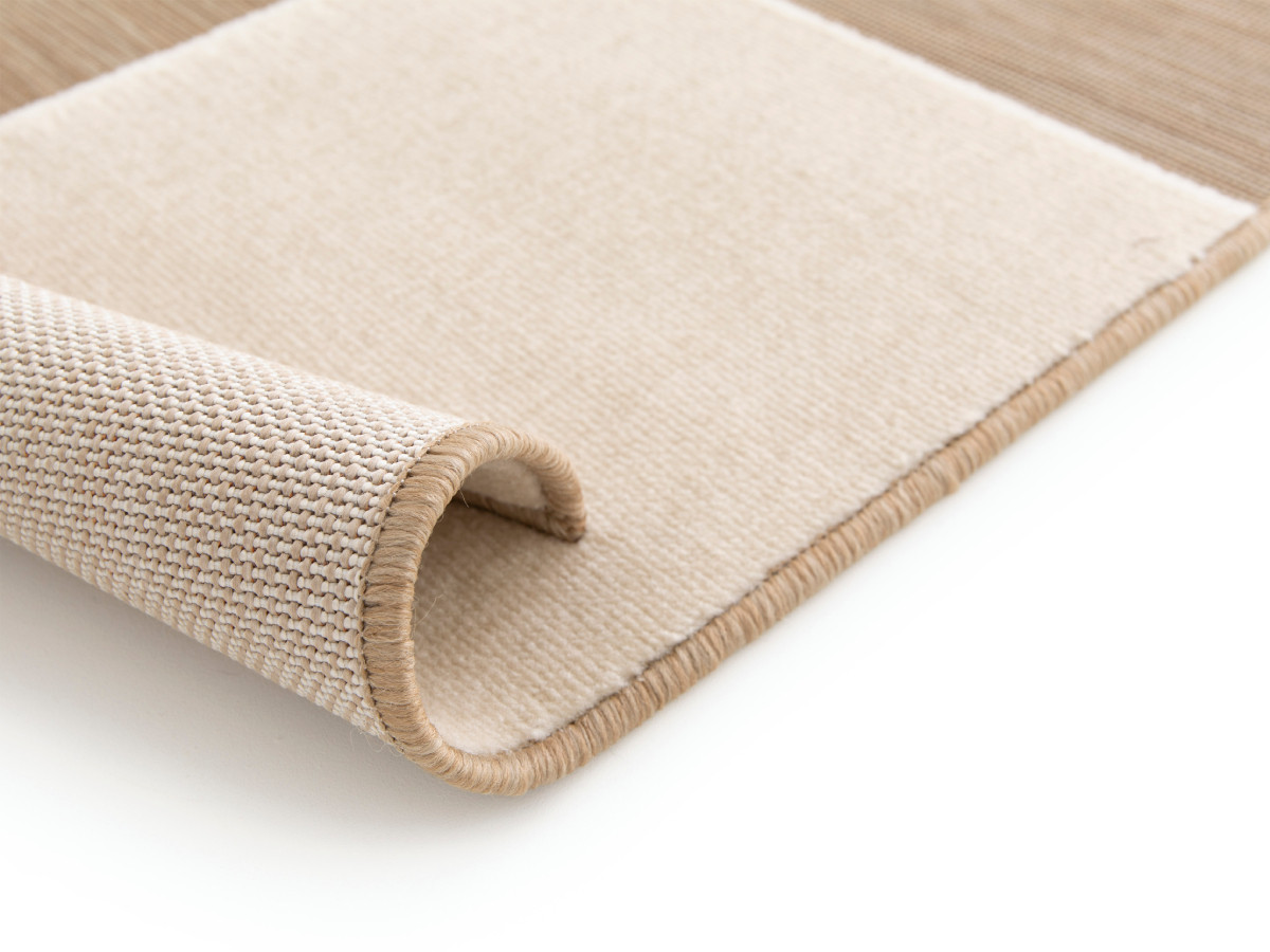 CLAUDE laagpolig vloerkleed met grafisch patroon