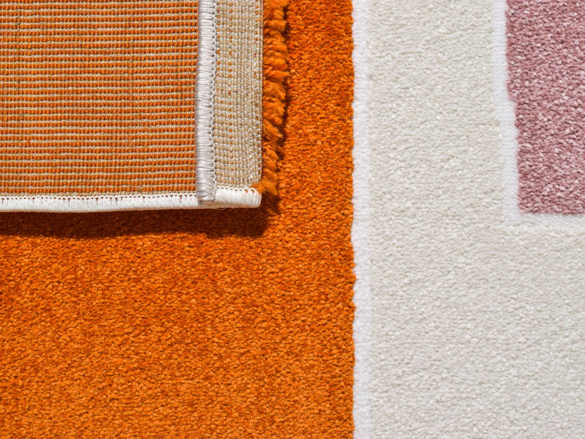 OLIVIA kortpolig vloerkleed met geometrisch patroon