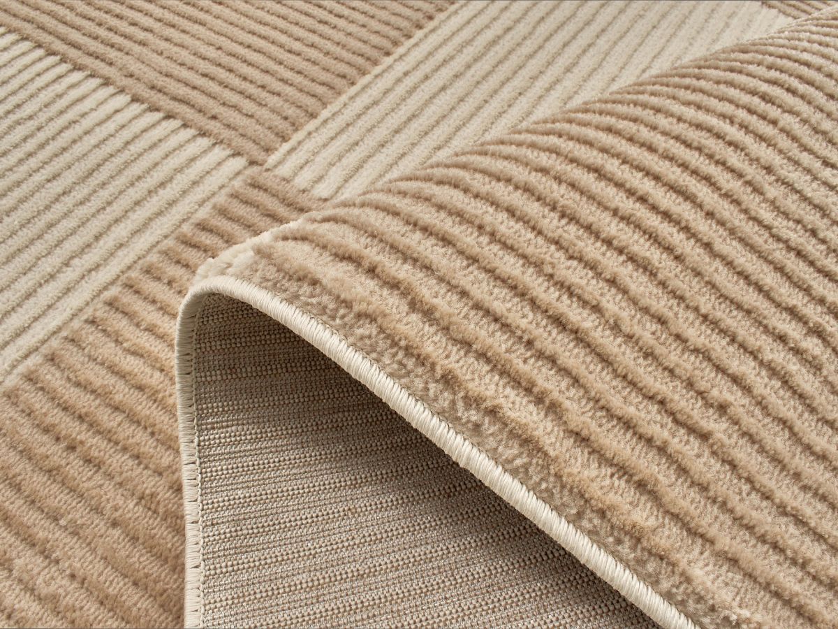 ANOUCK kortpolig vloerkleed met geometrisch patroon