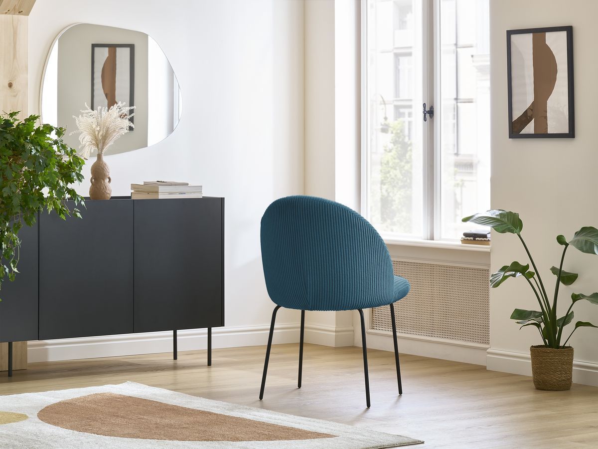 Set LALIE-stoelen in corduroystof en zwarte metalen poten