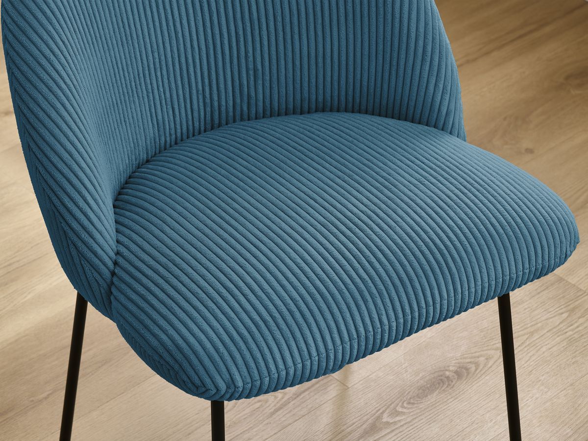Set LALIE-stoelen in corduroystof en zwarte metalen poten