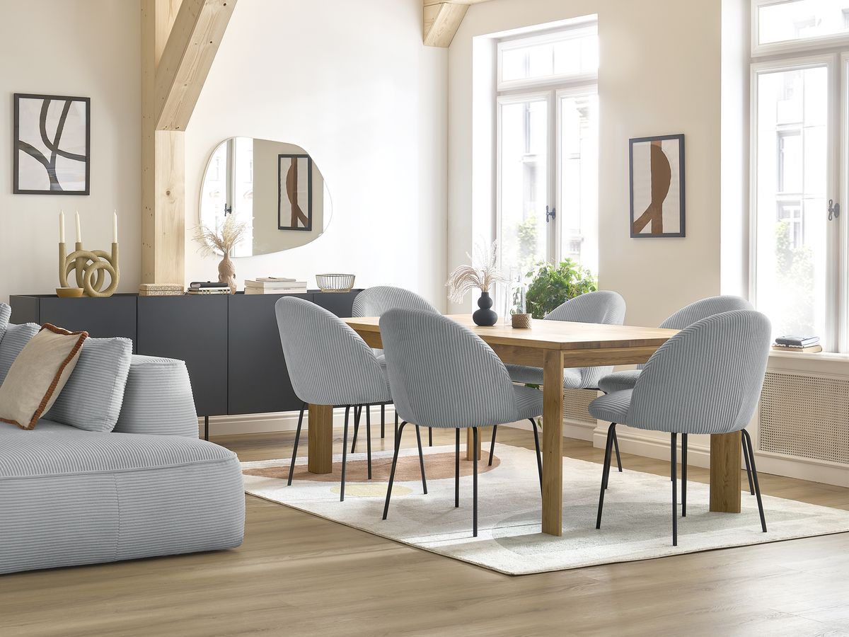 Set LALIE-stoelen in corduroystof en zwarte metalen poten