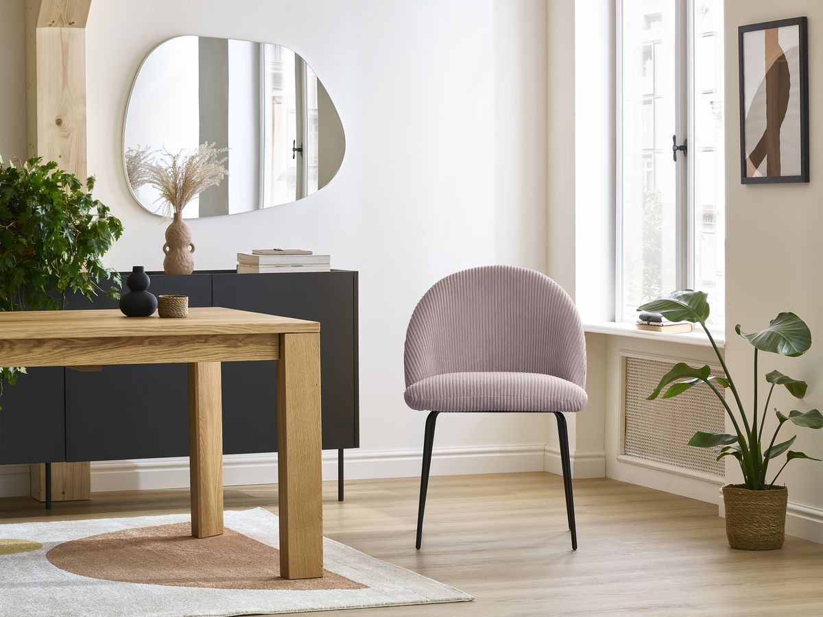 Set LALIE-stoelen in corduroystof en zwarte metalen poten