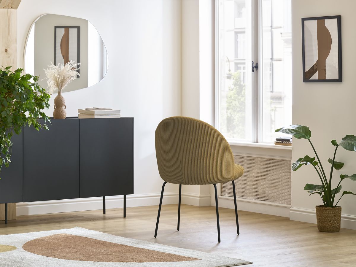 Set LALIE-stoelen in corduroystof en zwarte metalen poten