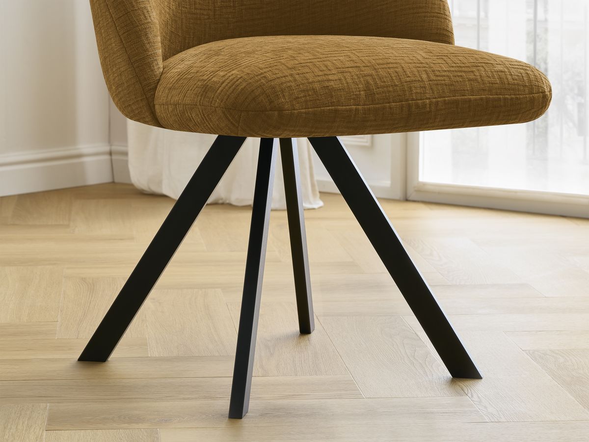 Set LALIE-stoelen met structuurstof en stervormige poten