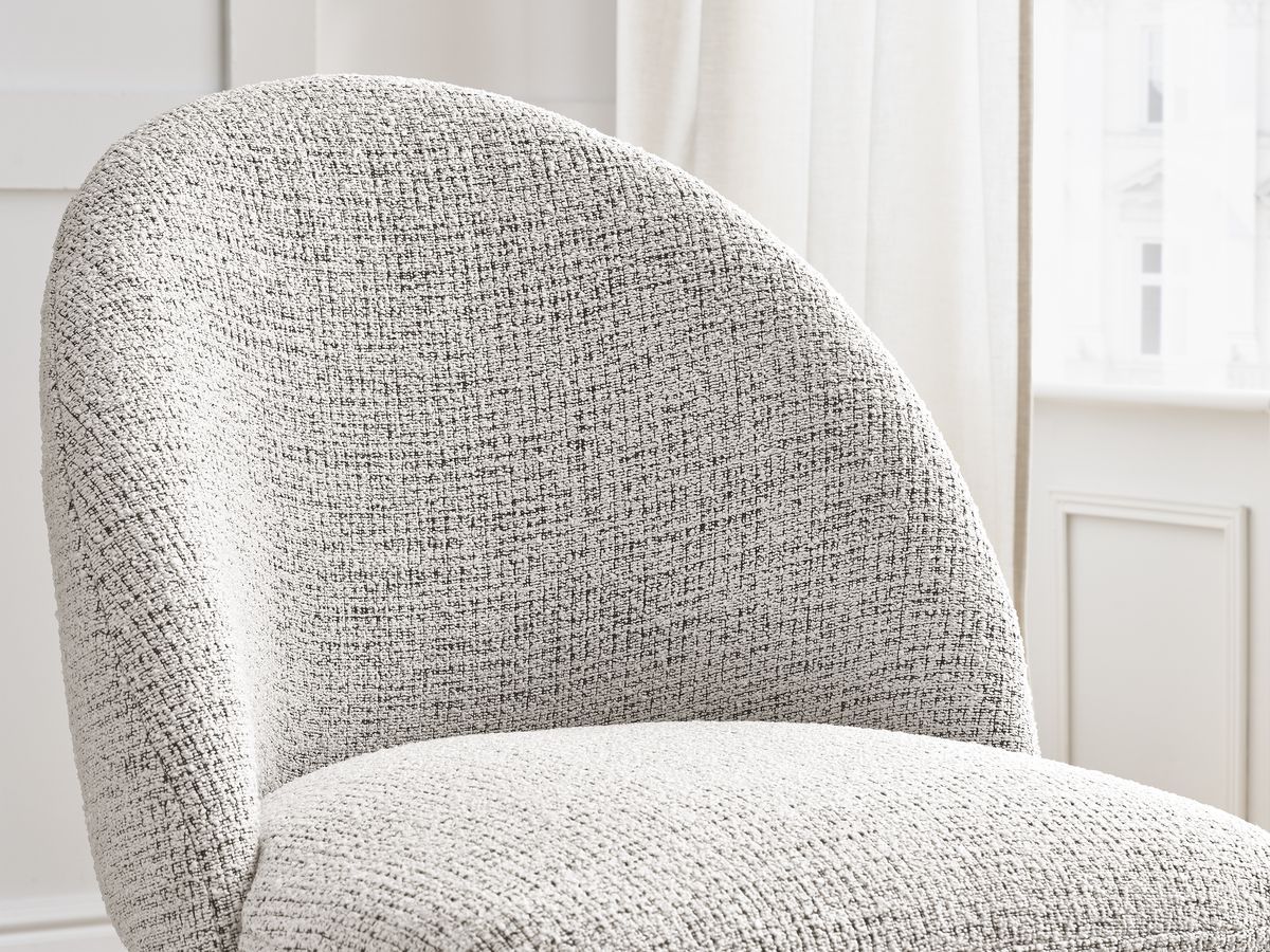 Set LALIE-stoelen in gevlekte stof en zwarte Scandinavische poten