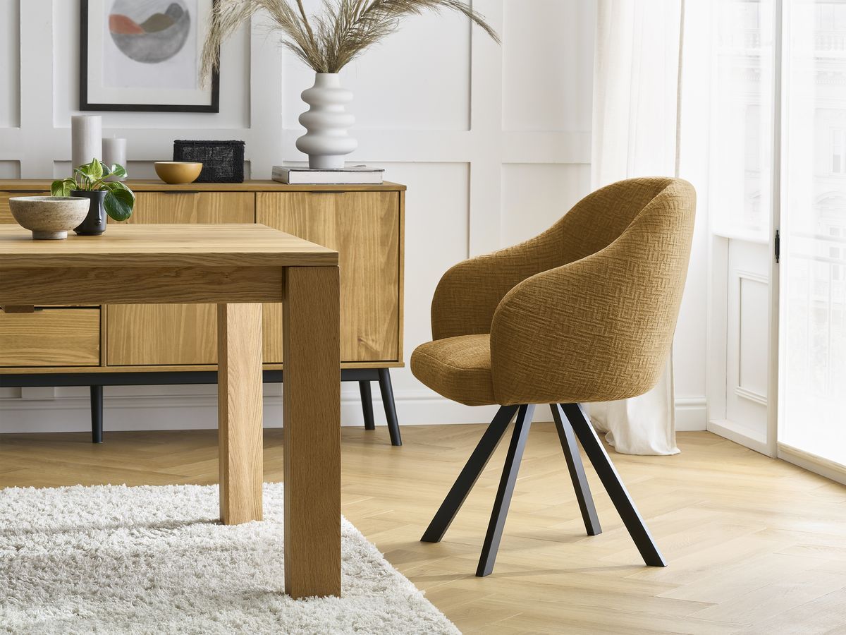 Set SOPHIE stoelen met structuurstof en sterpoten
