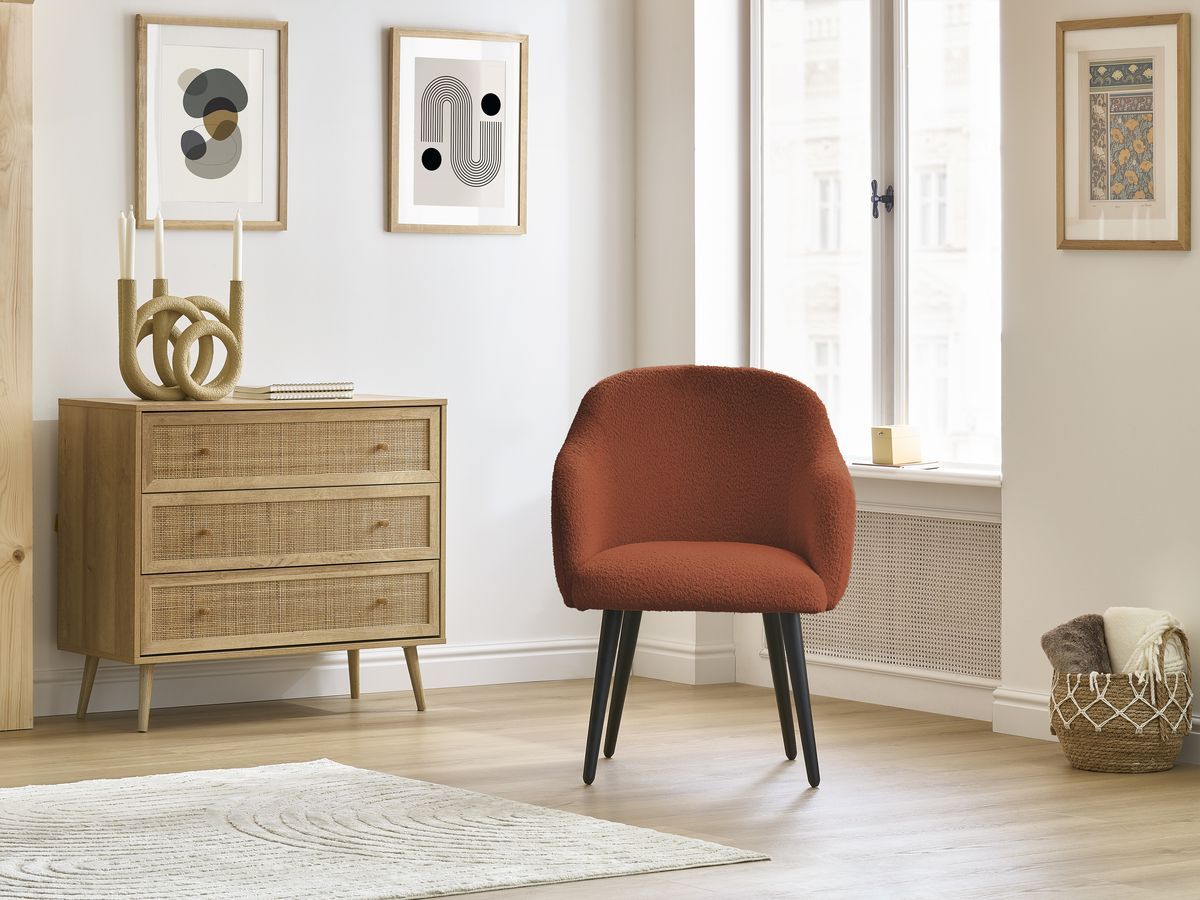 Chaise SOPHIE tissu bouclette et pieds scandinaves noirs