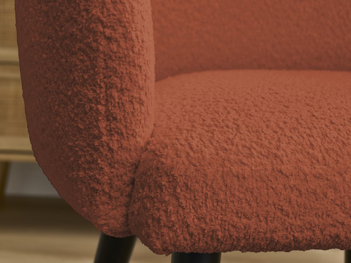 Chaise SOPHIE tissu bouclette et pieds scandinaves noirs