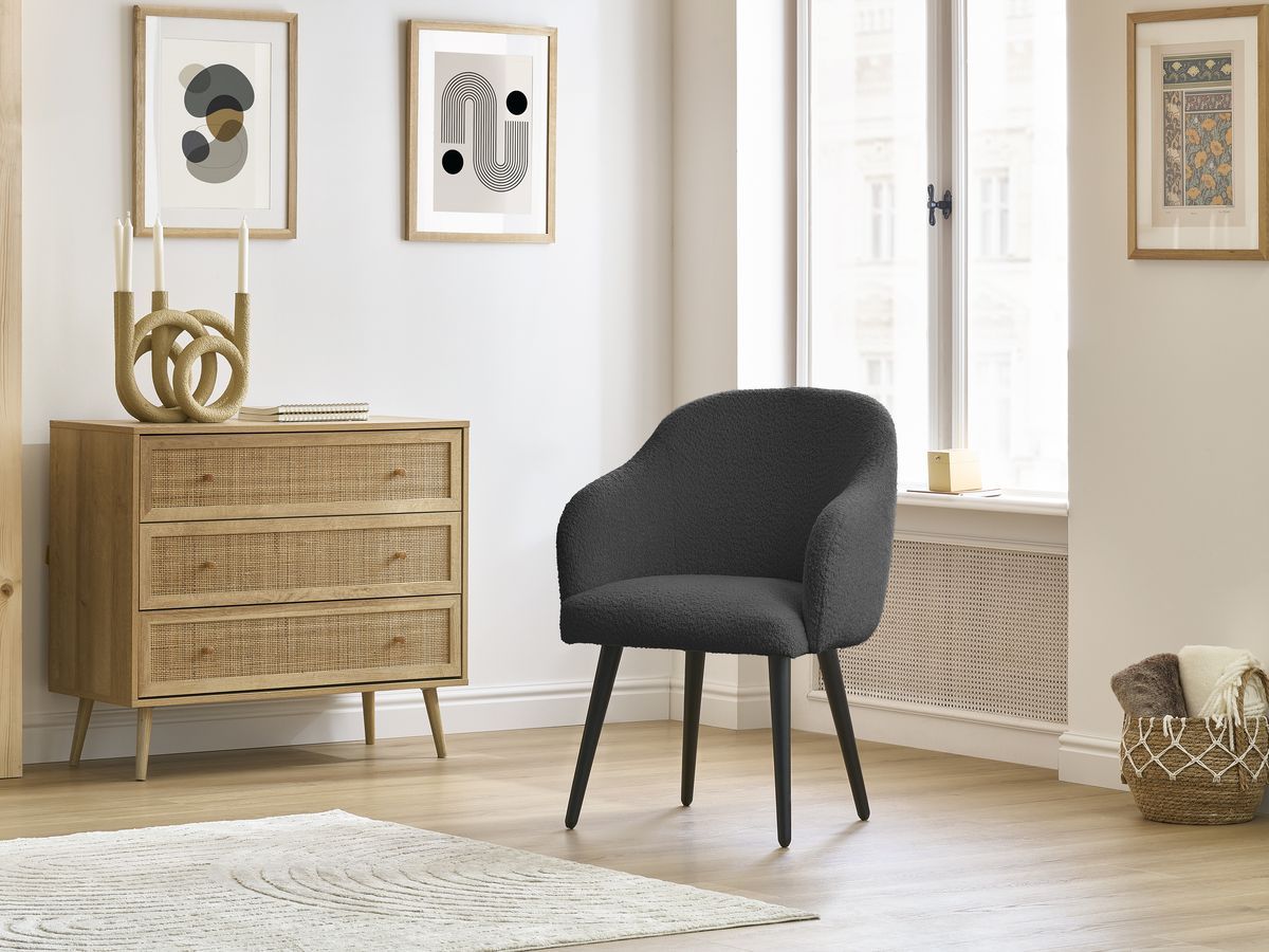 Chaise SOPHIE tissu bouclette et pieds scandinaves noirs