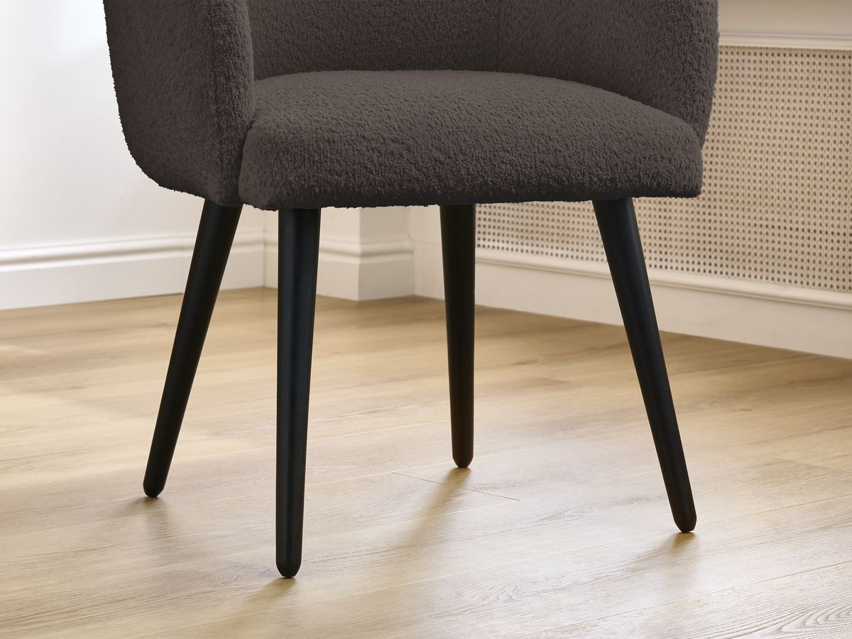 Set SOPHIE stoelen in badstof en zwarte Scandinavische poten