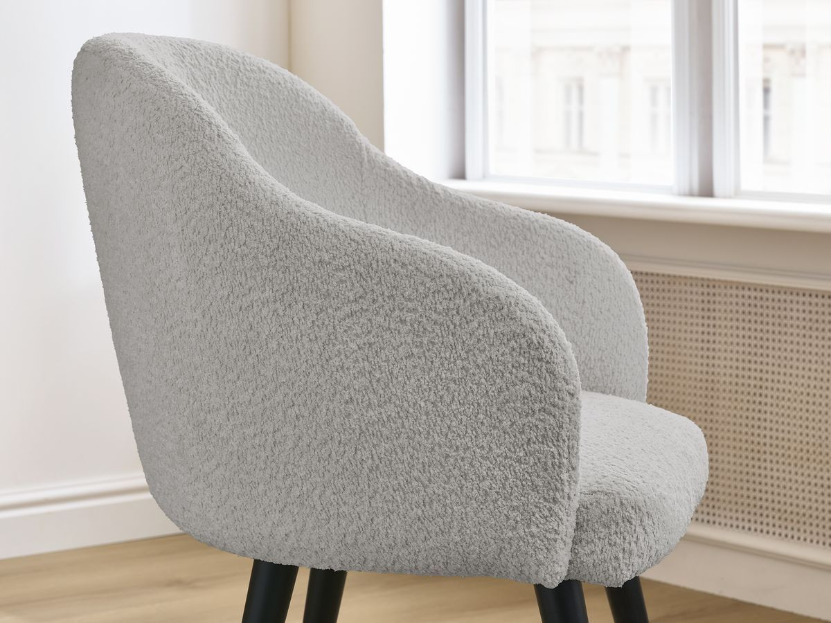 Lot de chaises SOPHIE tissu bouclette et pieds scandinaves noirs