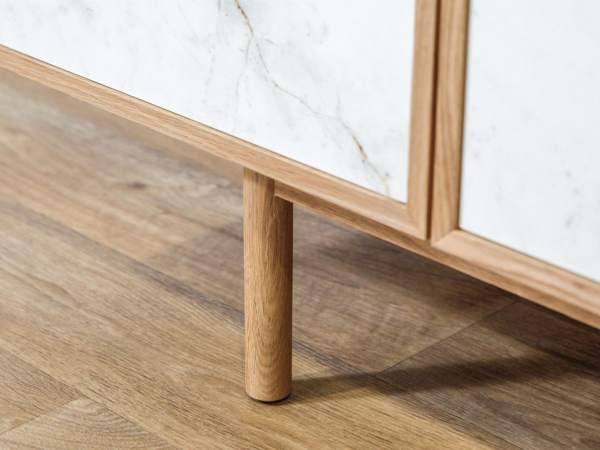 BARI 4-deurs tv-meubel 180 cm massief eiken fineer en keramiek