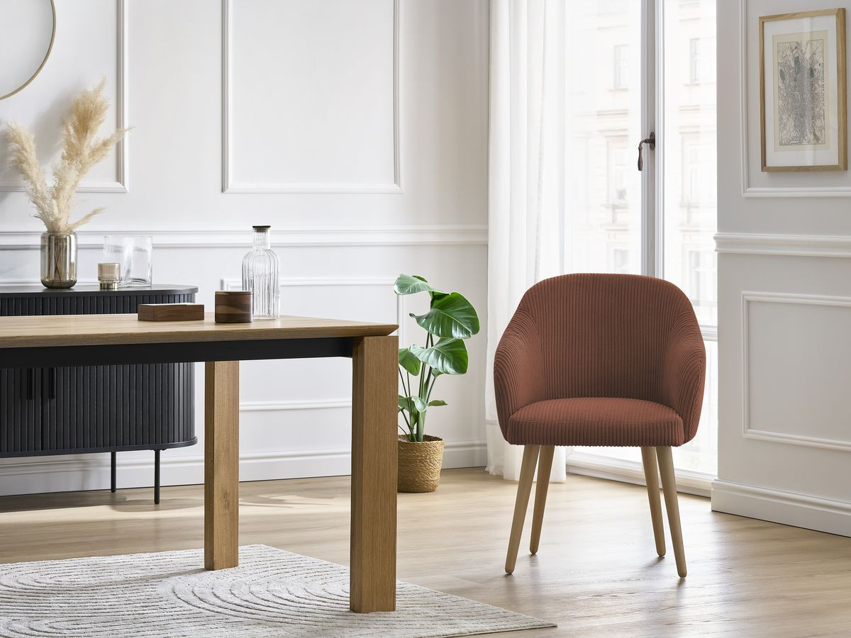 Chaise SOPHIE tissu velours côtelé et pieds scandinaves bois