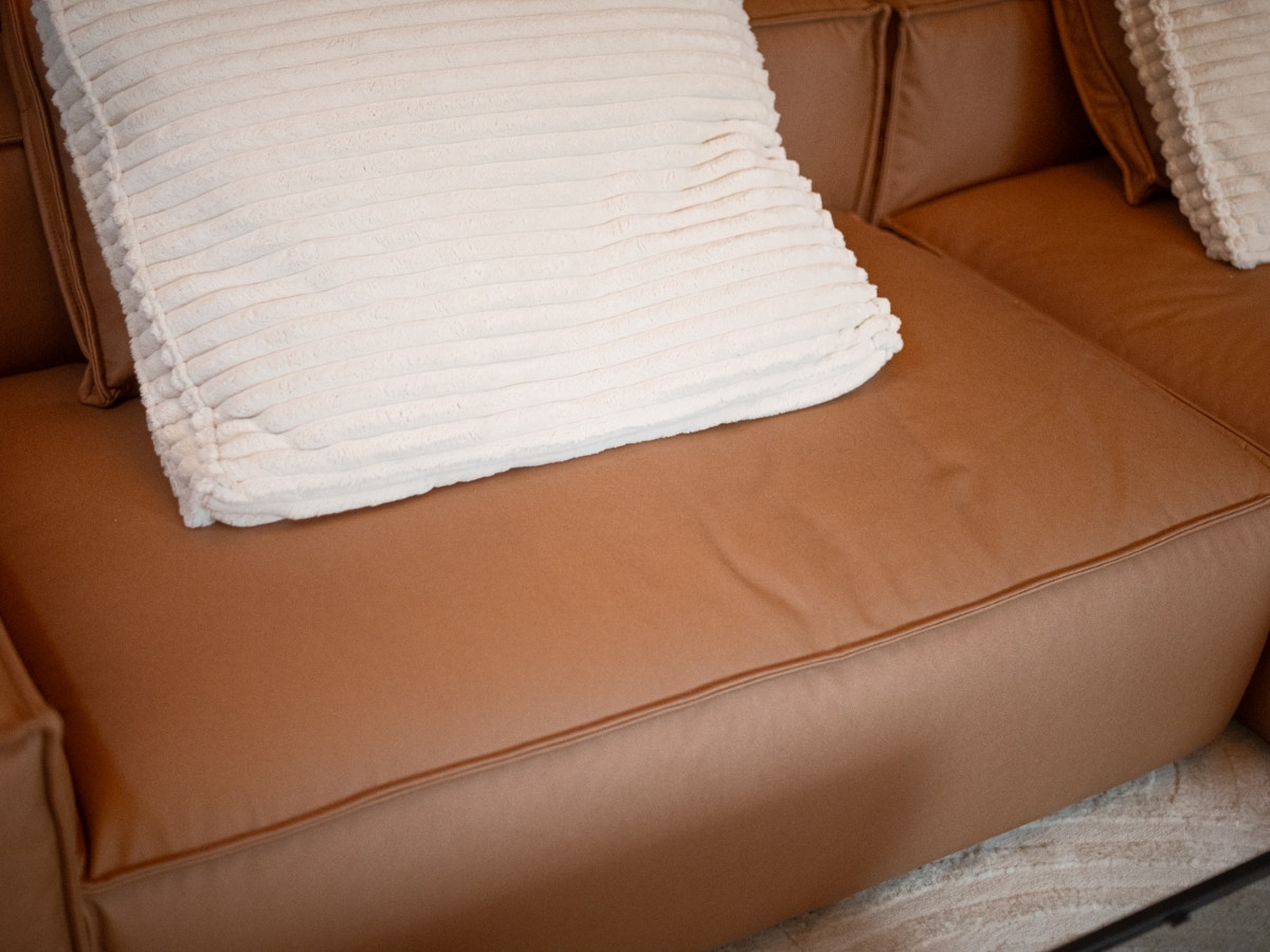 Canapé d'angle réversible ultra moelleux BOHEME cuir végan avec pouf
