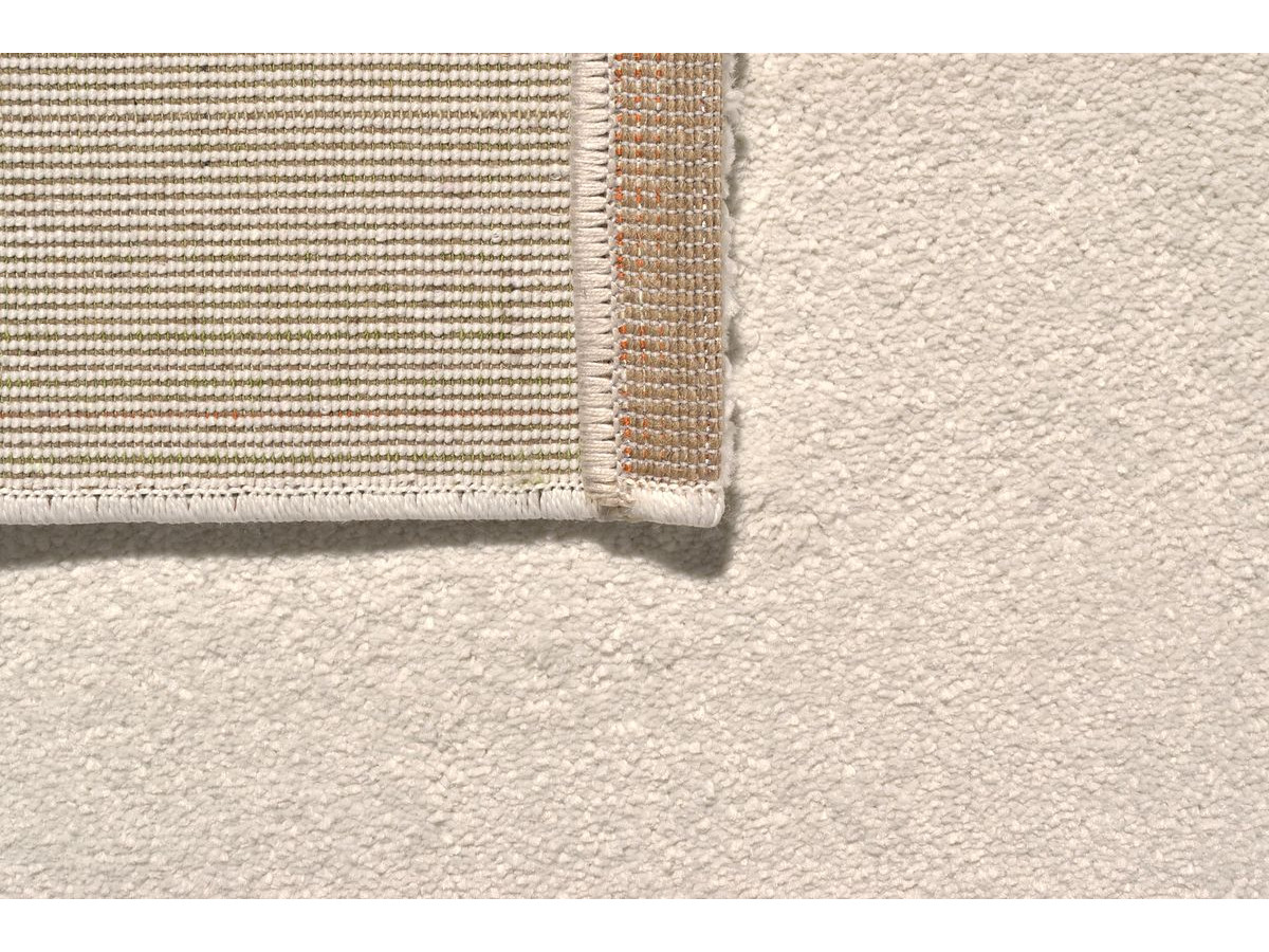 tapis poils ras laora uni de couleur beige