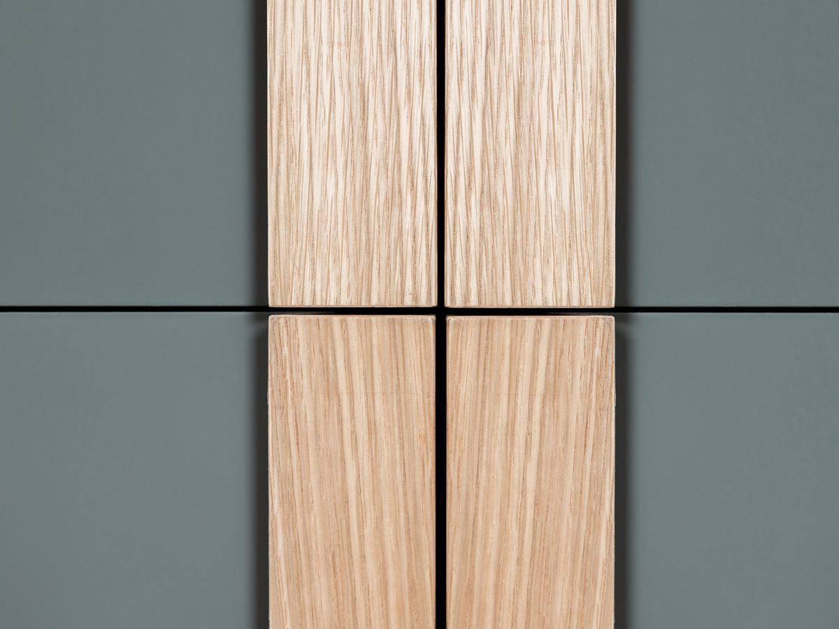 SOHO groen 4-deurs hoog dressoir 92 cm met metalen poten