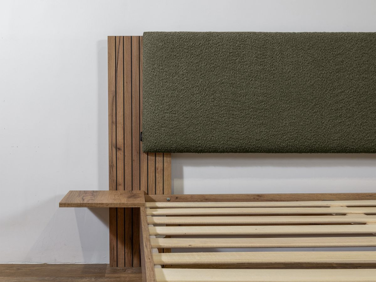 LIOR bed met massieve lattenbodem en poten van natuurlijk hout