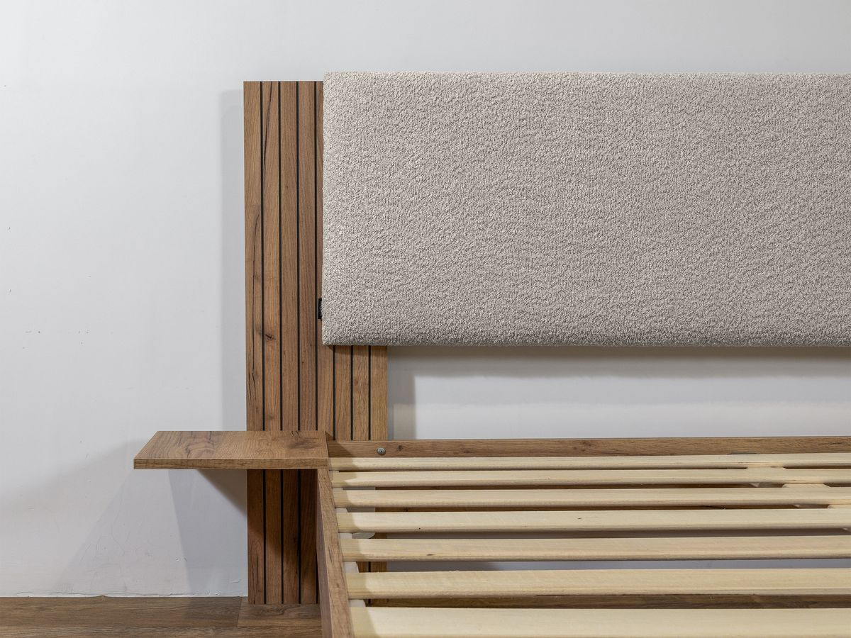 LIOR bed met massieve lattenbodem en poten van natuurlijk hout