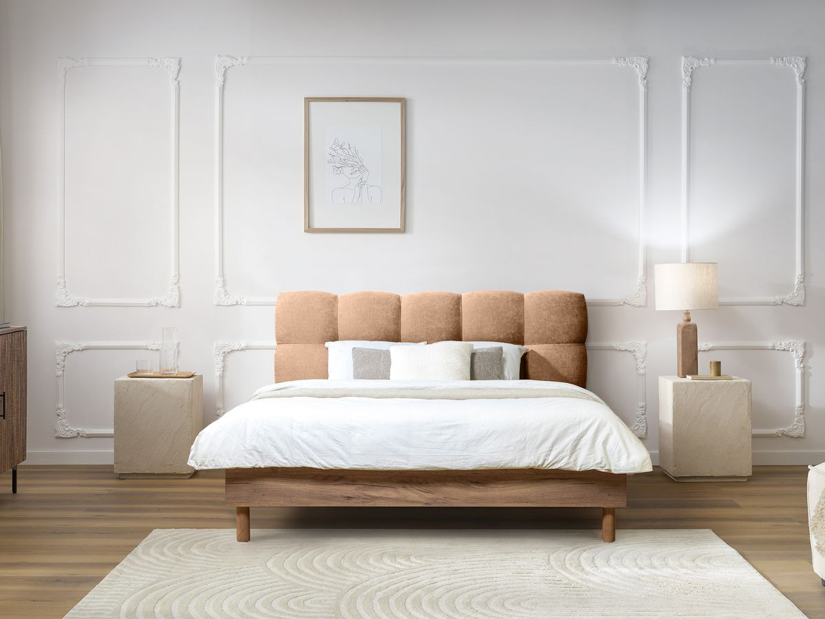 Lit KUMO tissu lisse lattes massives pieds en bois naturel