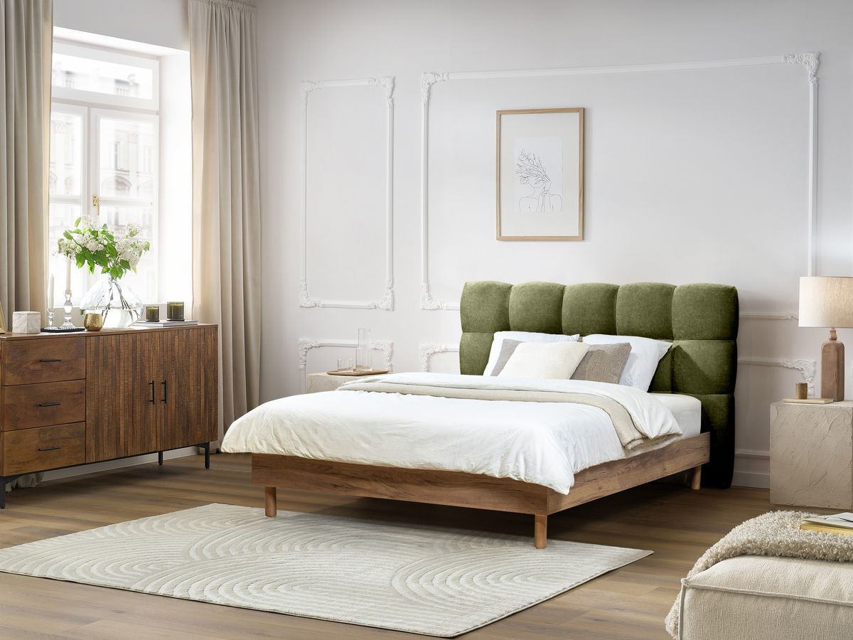 Lit KUMO tissu lisse lattes massives pieds en bois naturel