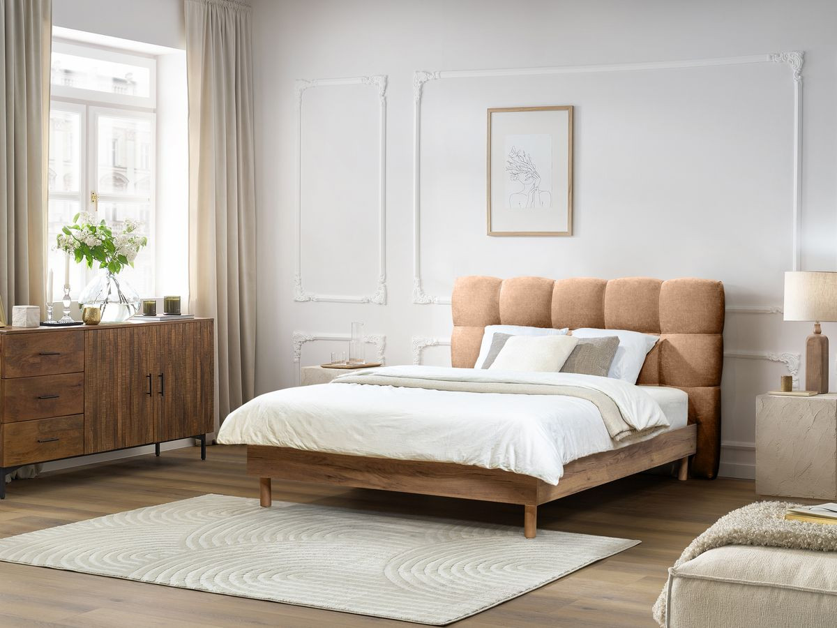 Lit KUMO tissu lisse lattes massives pieds en bois naturel