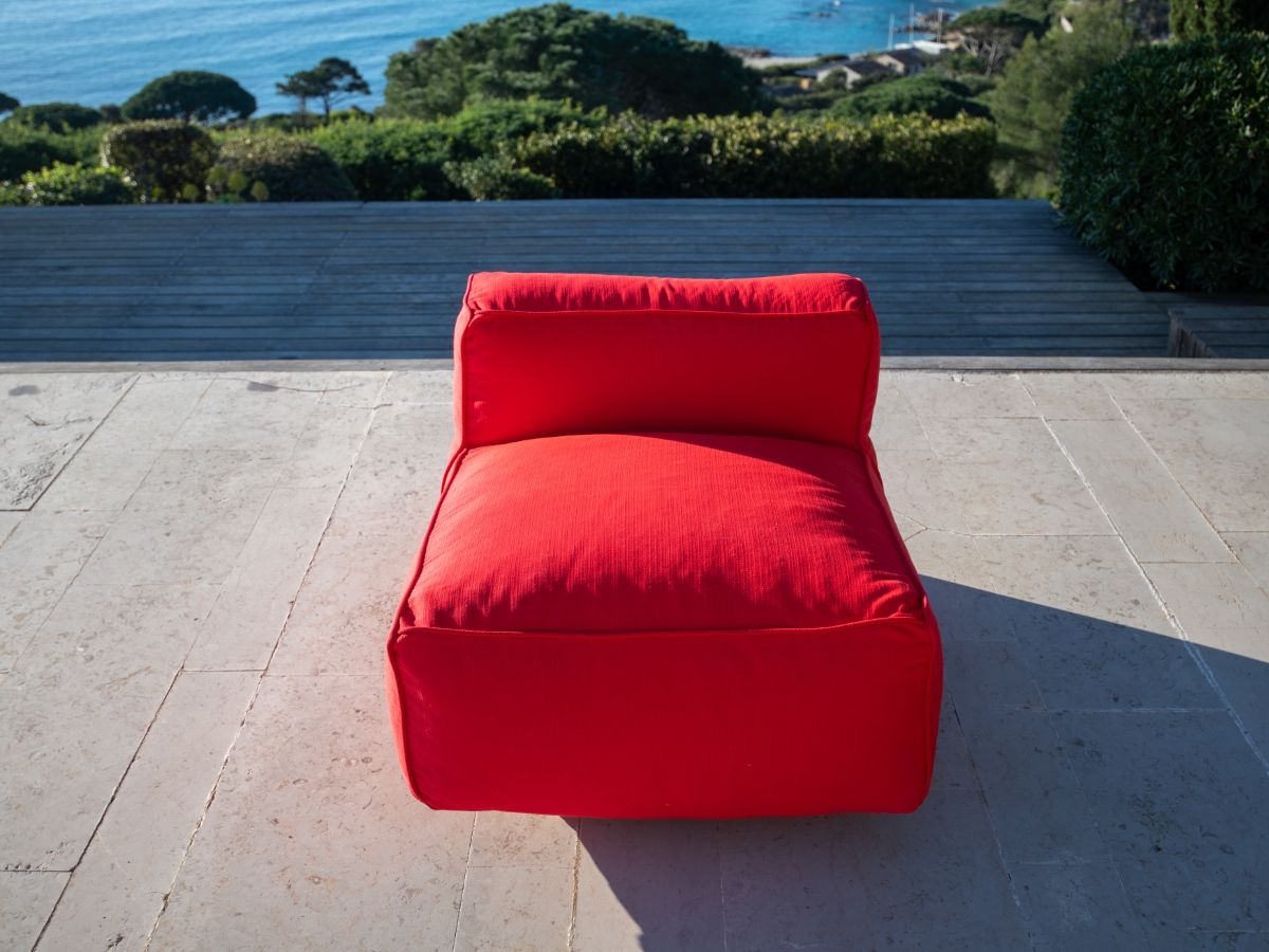 Chauffeuse 1 place sans accoudoir pour canapé de jardin modulable GIULIA avec bâche de protection rouge — vue 6