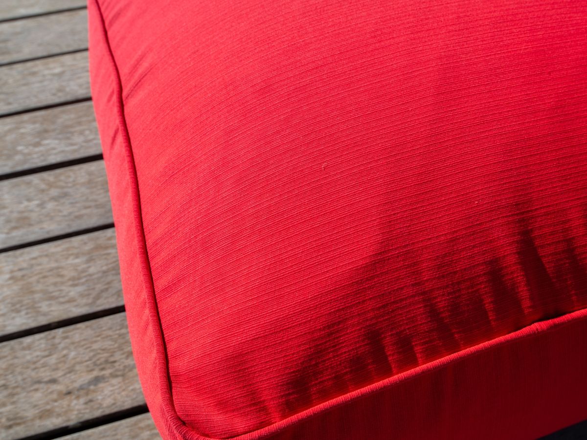 Chaise longue zonder armleuningen voor de modulaire tuinbank GIULIA met beschermhoes