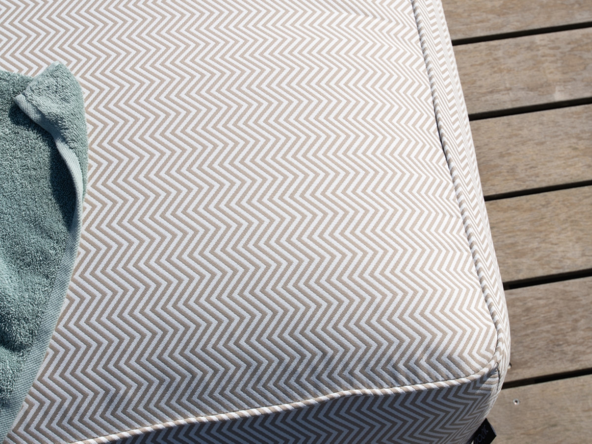 Canapé de jardin droit 3 places NOUR avec bâche de protection orange — vue 5