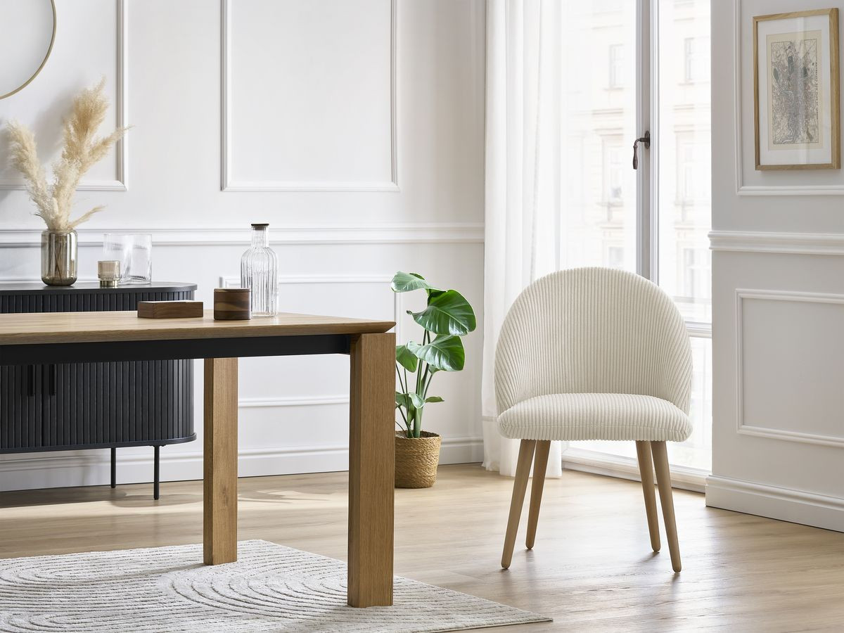 LALIE stoel in corduroy stof en Scandinavische houten poten