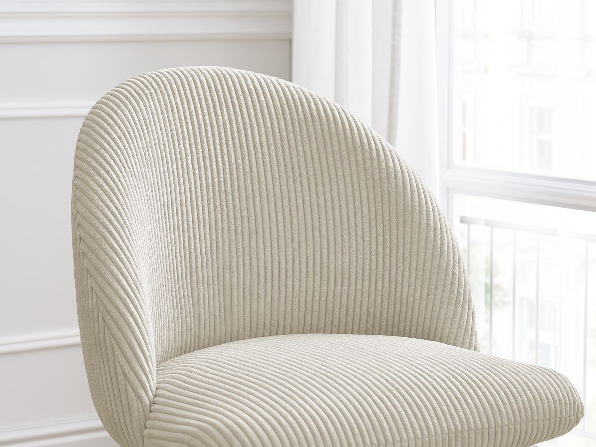 LALIE stoel in corduroy stof en Scandinavische houten poten