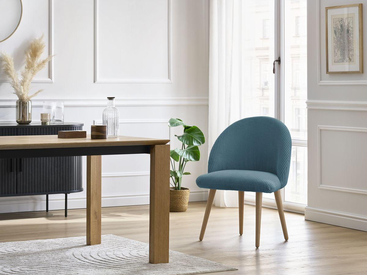 Set LALIE-stoelen in corduroystof en Scandinavische houten poten