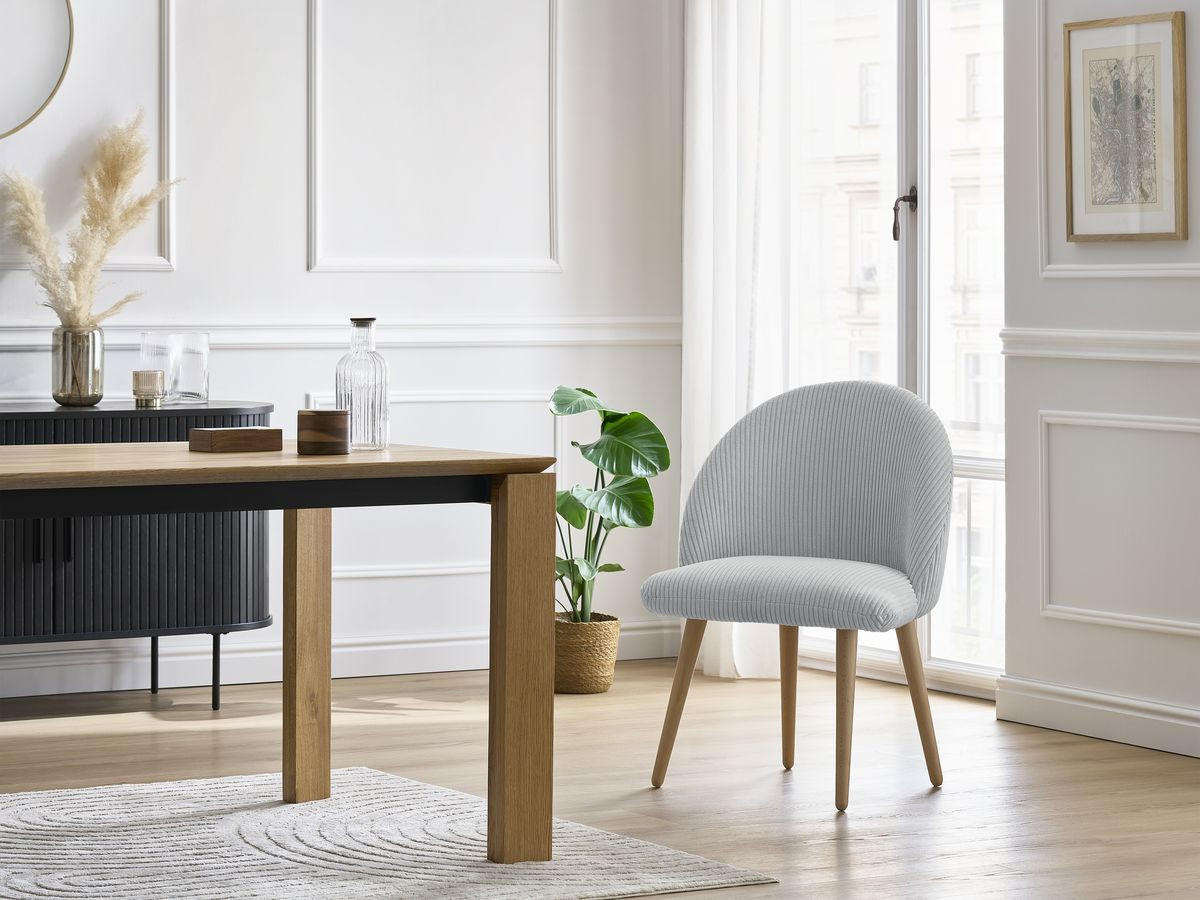 Set LALIE-stoelen in corduroystof en Scandinavische houten poten