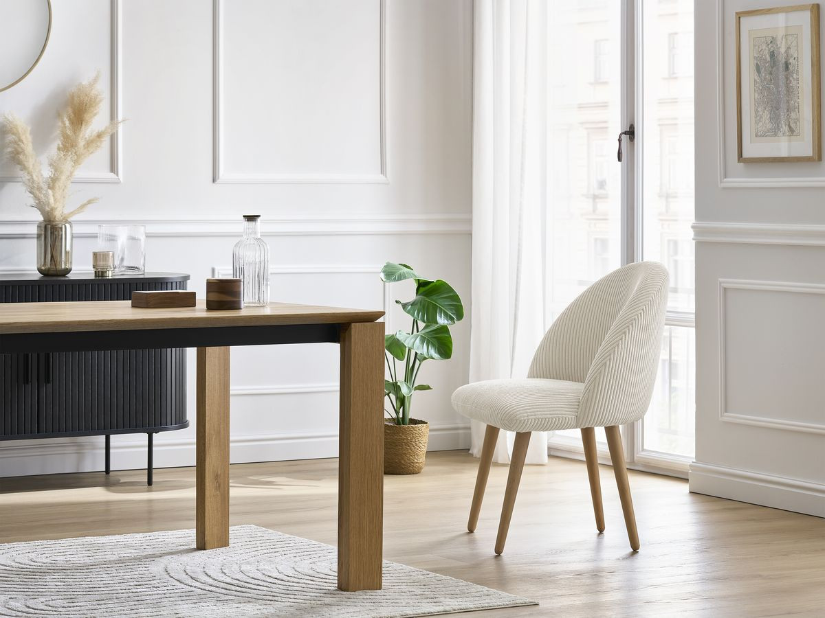 Set LALIE-stoelen in corduroystof en Scandinavische houten poten
