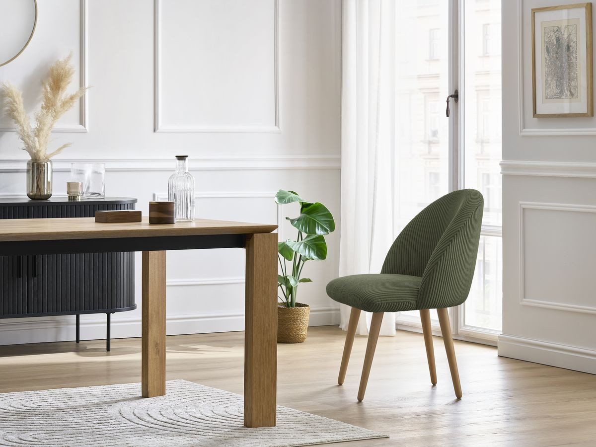 Set LALIE-stoelen in corduroystof en Scandinavische houten poten