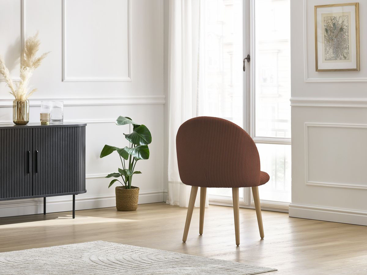 Set LALIE-stoelen in corduroystof en Scandinavische houten poten