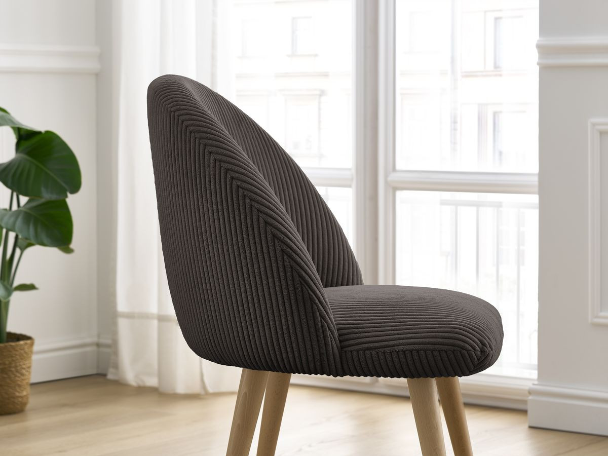 Set LALIE-stoelen in corduroystof en Scandinavische houten poten