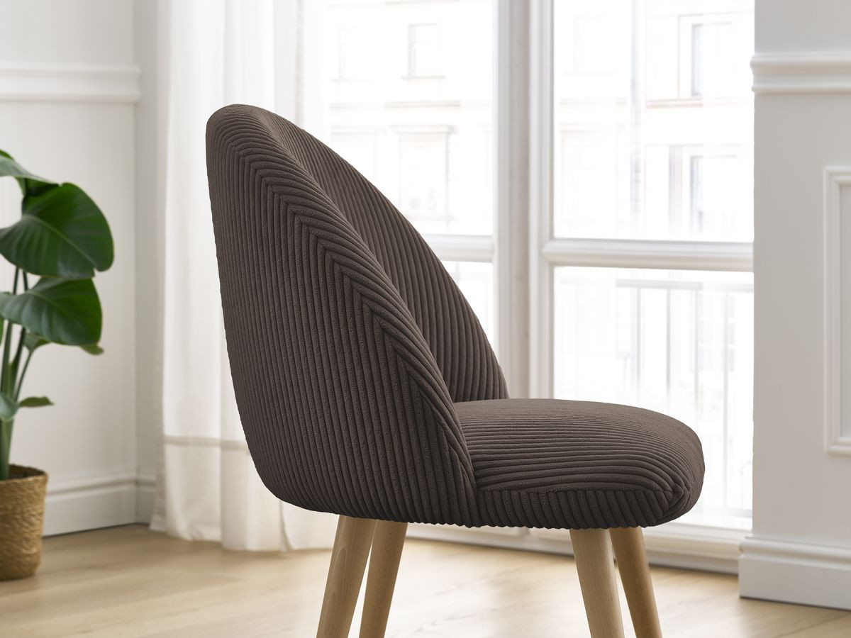 Set LALIE-stoelen in corduroystof en Scandinavische houten poten