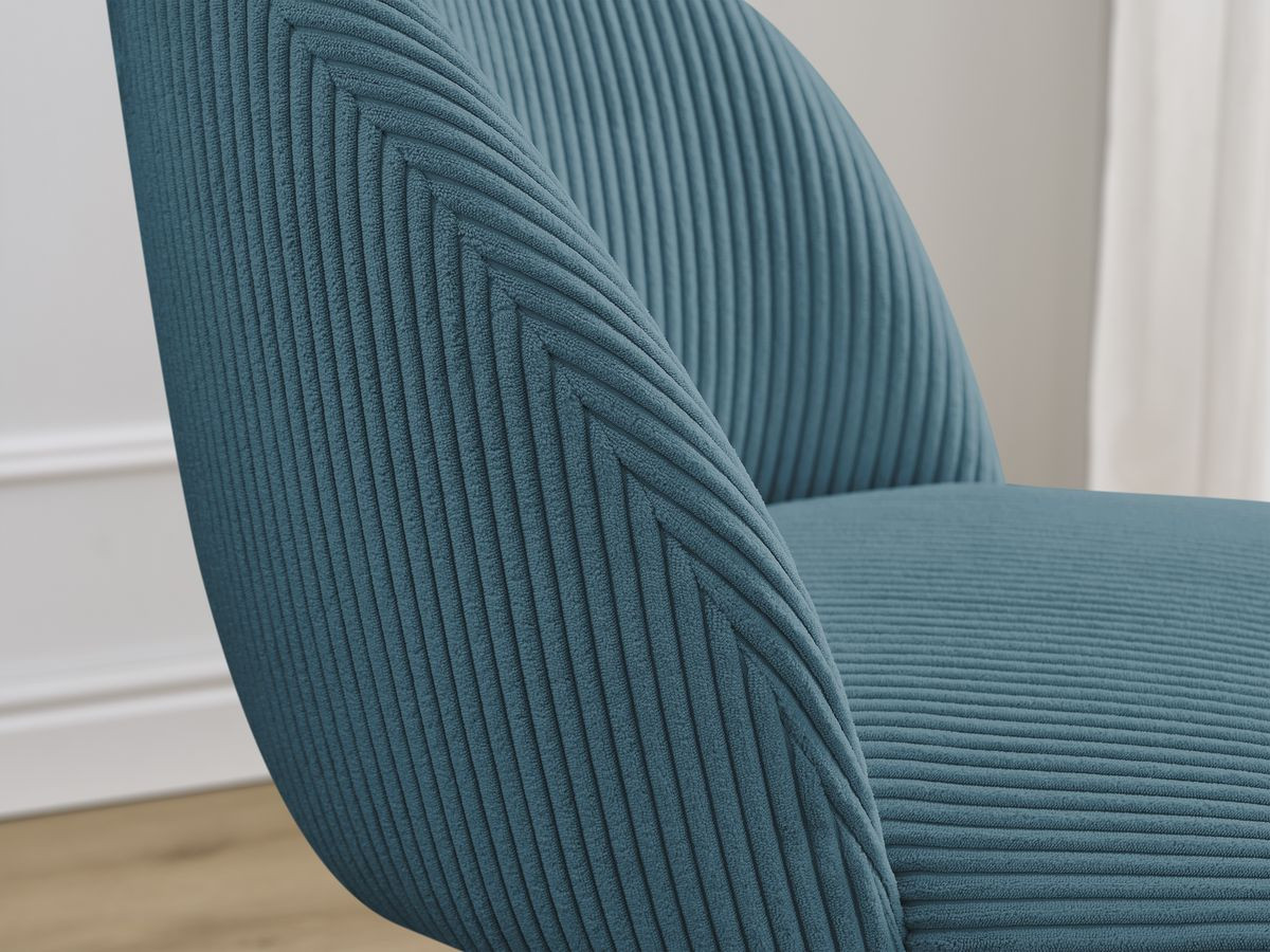 Set LALIE-stoelen in corduroystof en Scandinavische houten poten