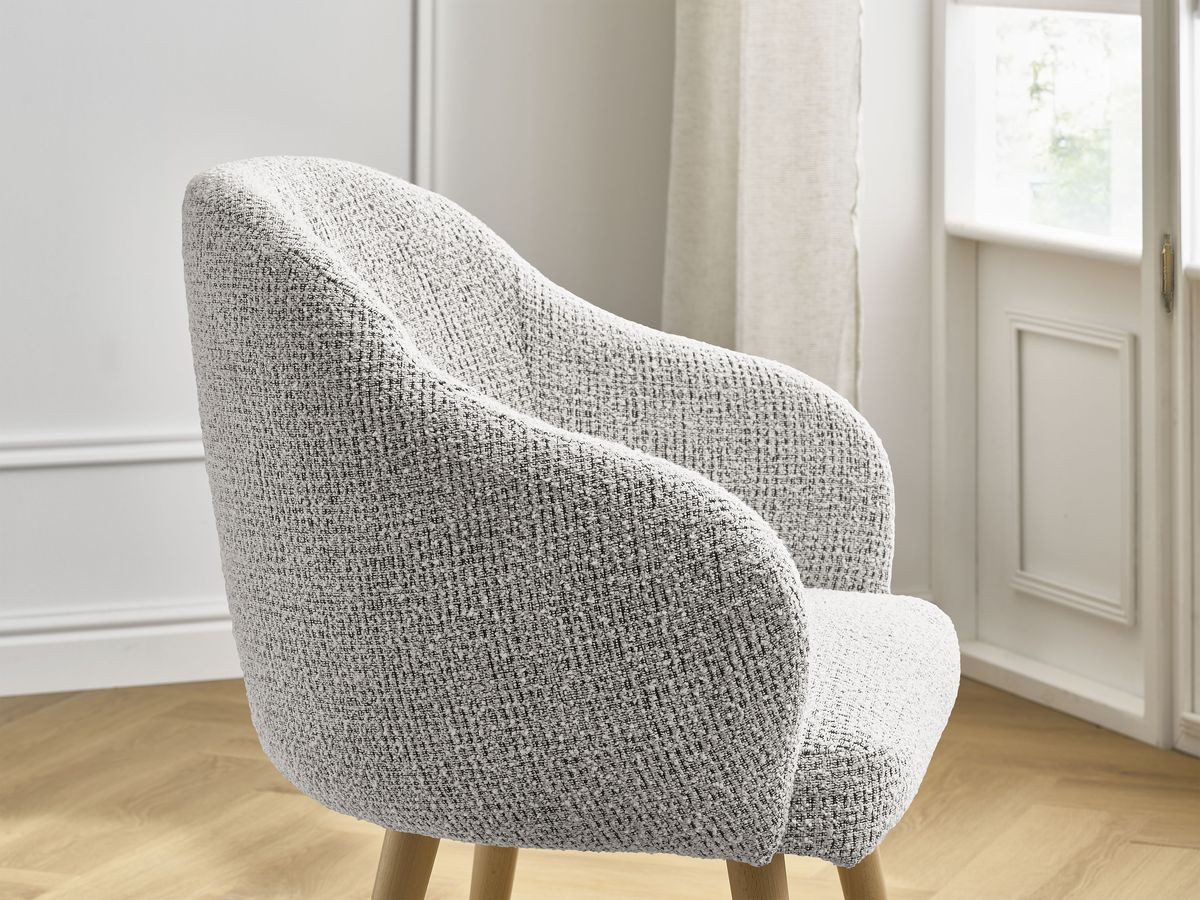 SOPHIE stoel in gevlekte stof en Scandinavische houten poten